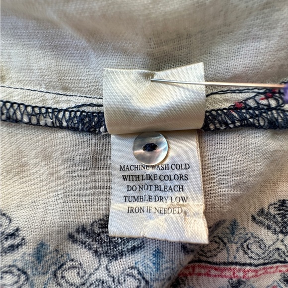 dylan White and Red Patterned Blouse - Picture 11 of 12